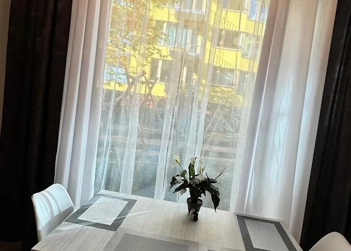 Jeseniova Apartment *